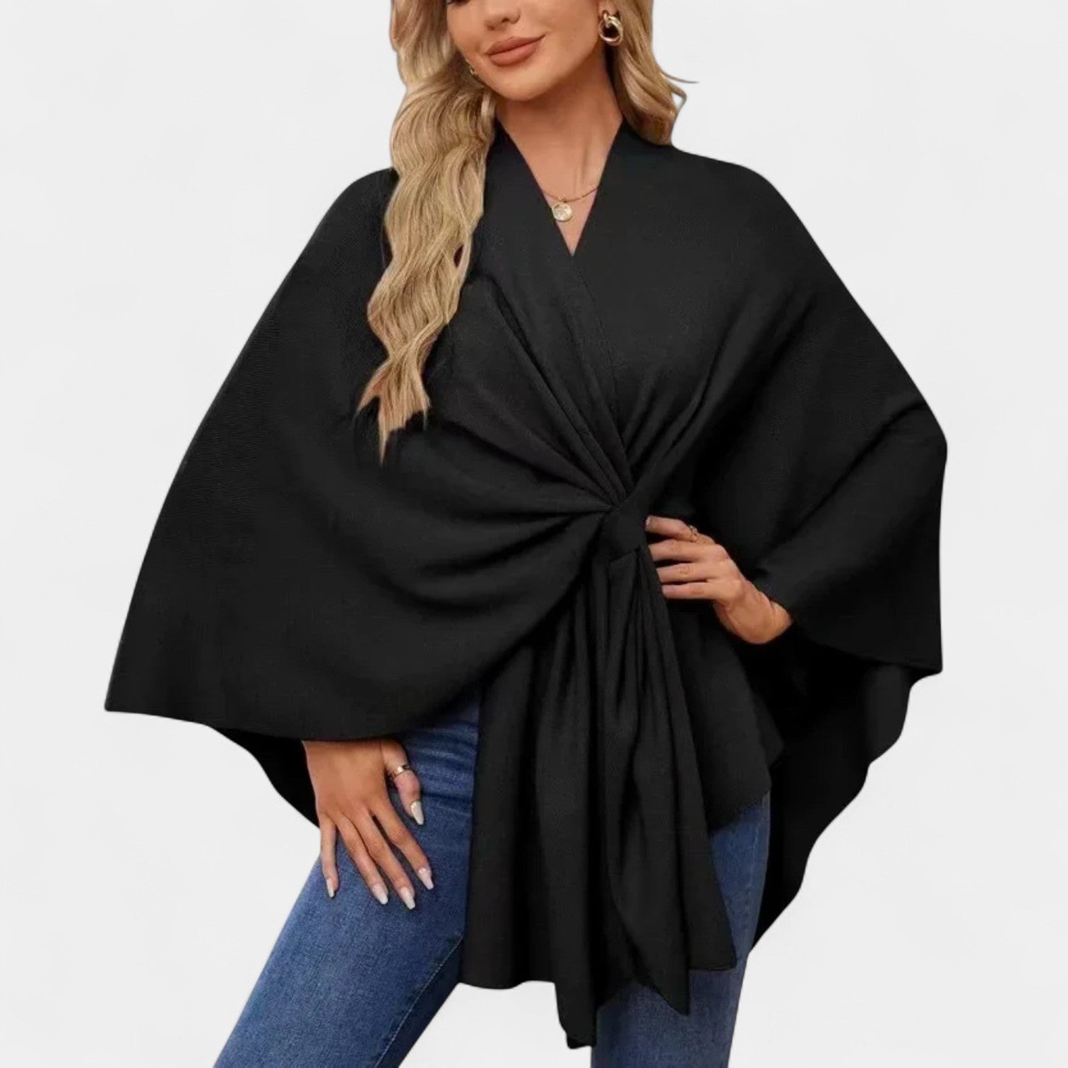 Daniela – Elegants plūstošs pončo ar mezglu