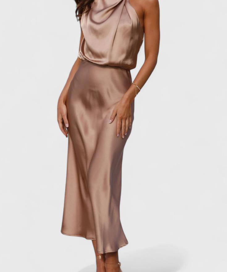 Rina - Eleganta Kleita ar Drapējumu