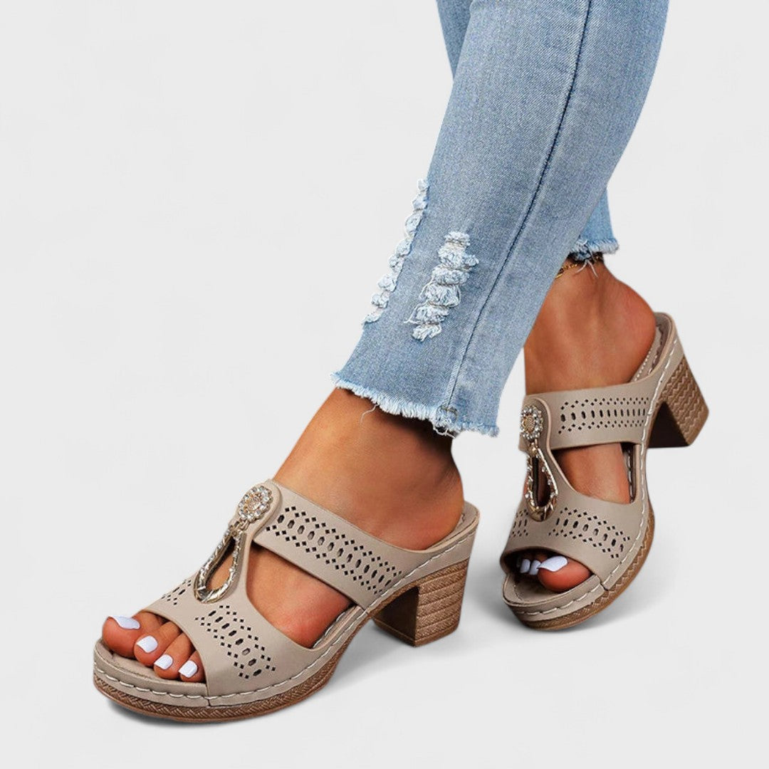 Vlasta - Eleganti un Ērti Ortopēdiskie Sandales
