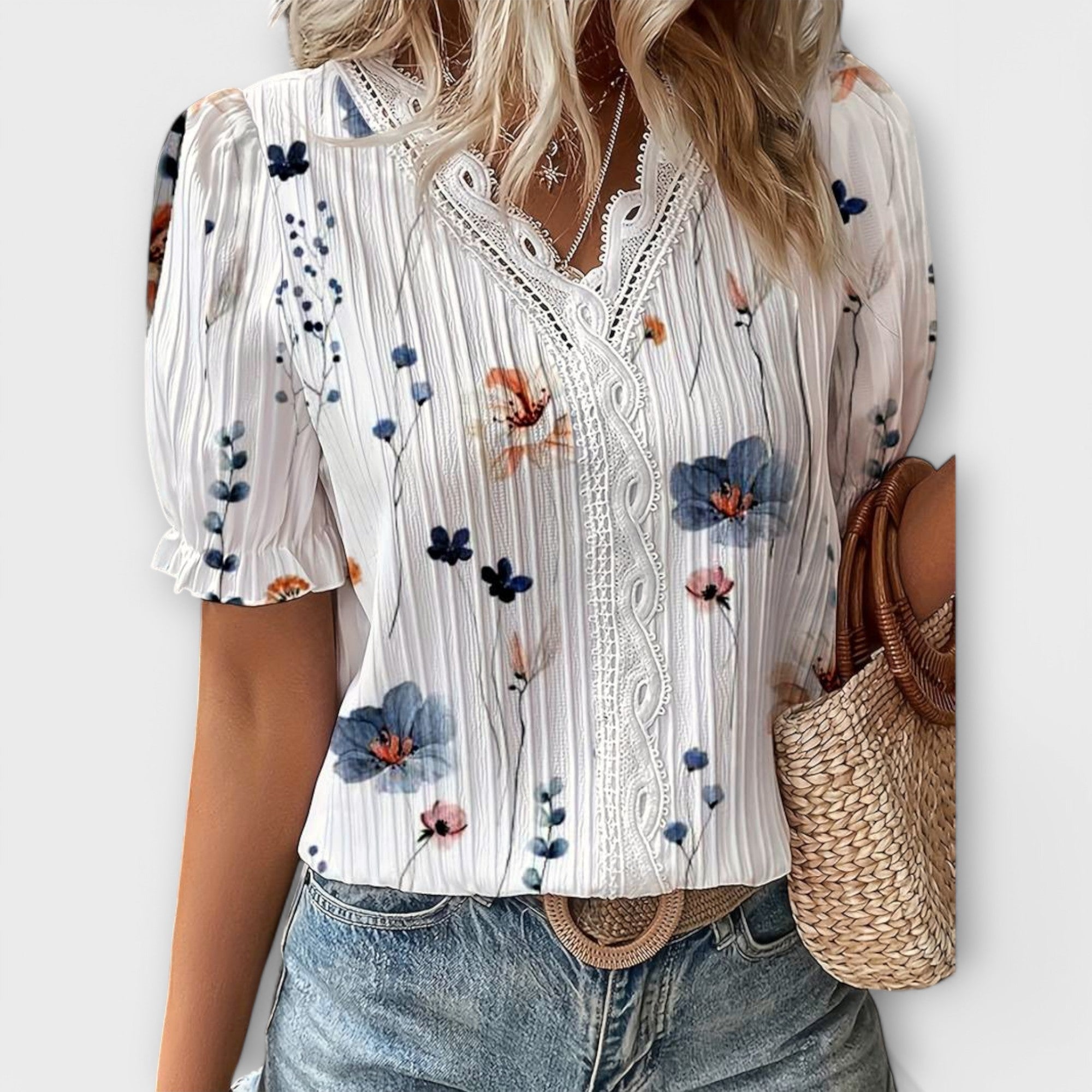 Emīlija - Fashion blus med V-ringning